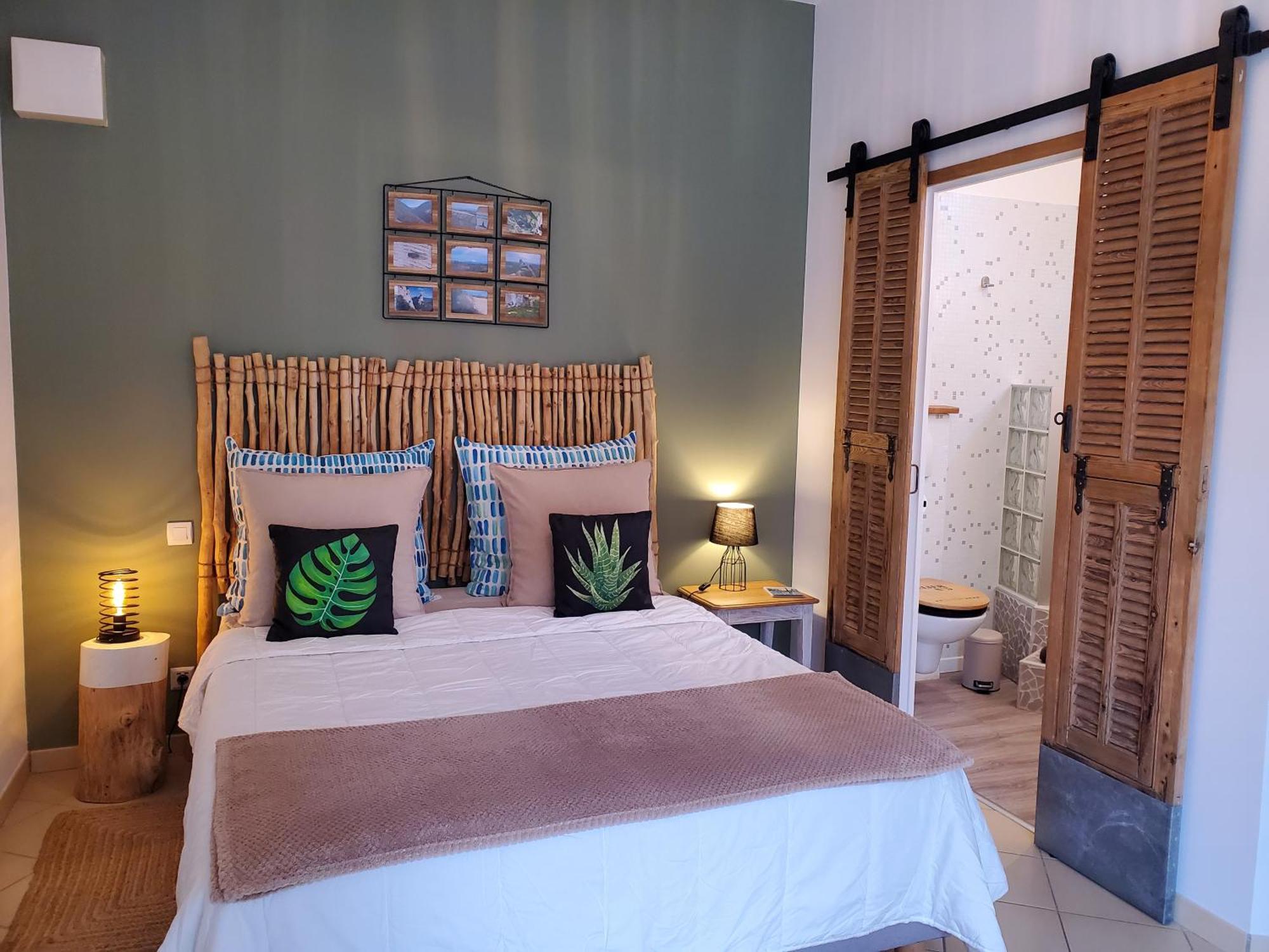 La Fontaine Au Loup Hotel Saint-Maurice-sur-Eygues Екстериор снимка